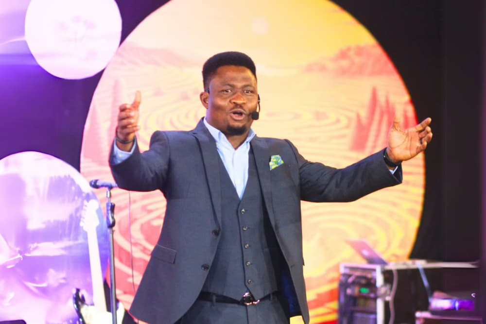  Doing Righteousness with The Hope of Becoming Holy 
