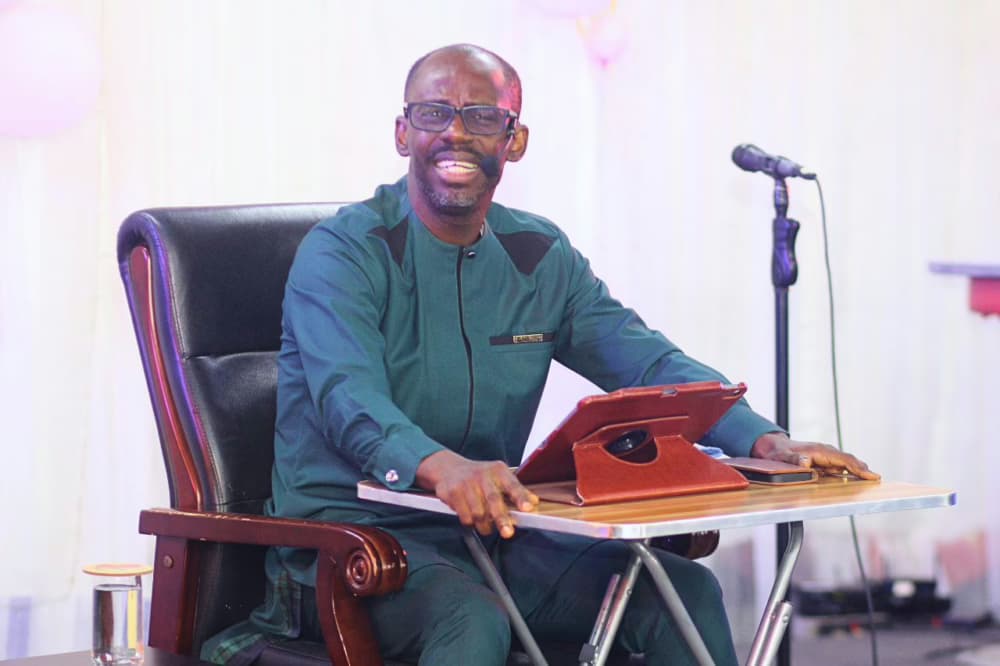Hastening to the Love of Righteousness by Keeping Commandment