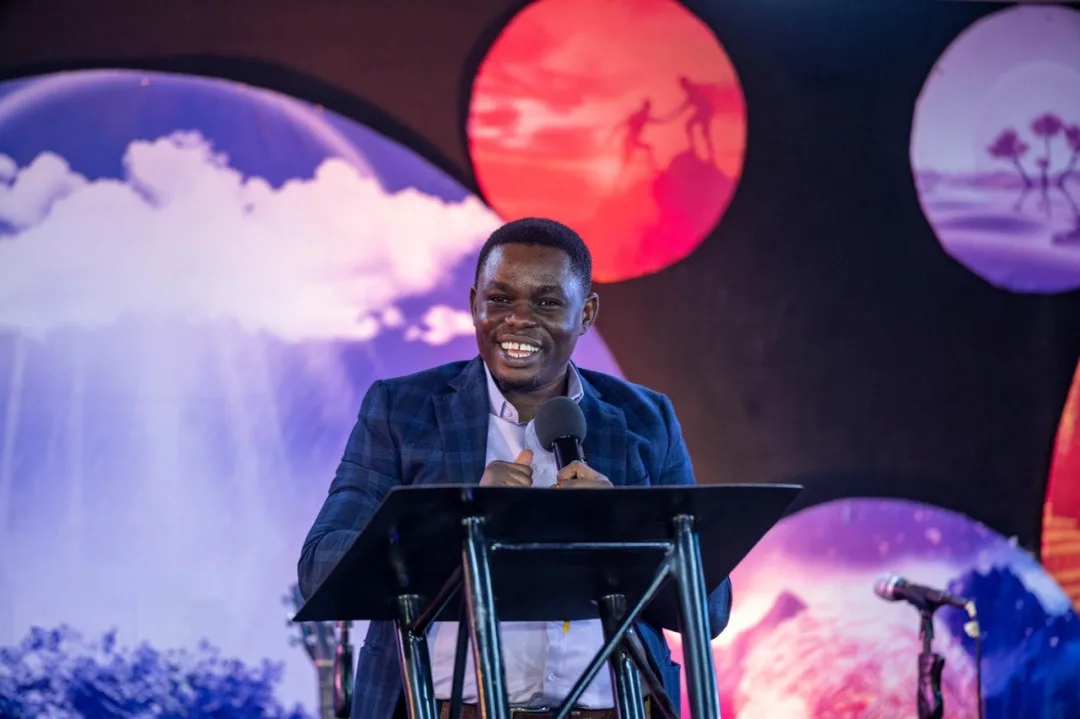  Confessing the Name of Jesus